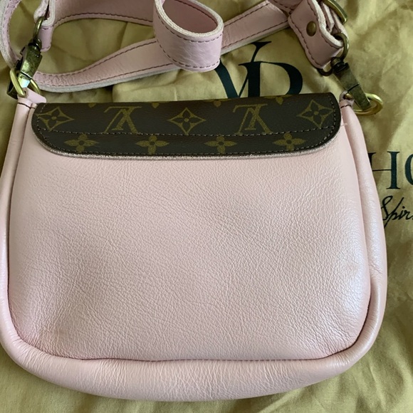 Louis Vuitton Vintage Boho Crossbody Upcycled from Authentic pieces - Picture 4 of 6